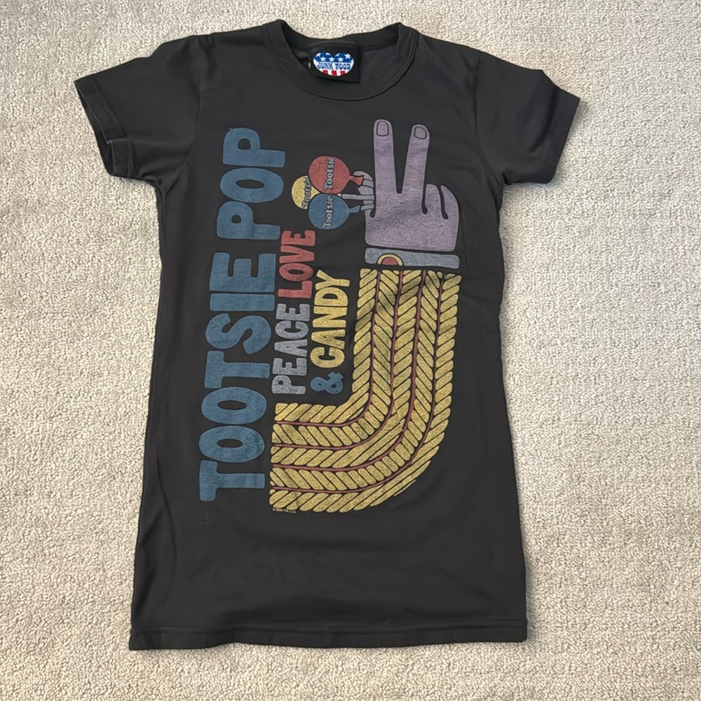 Junk Food Tootsie Pop graphic tee